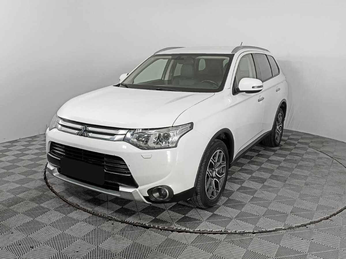 Mitsubishi Outlander с пробегом — 2014 год. Посмотреть фото