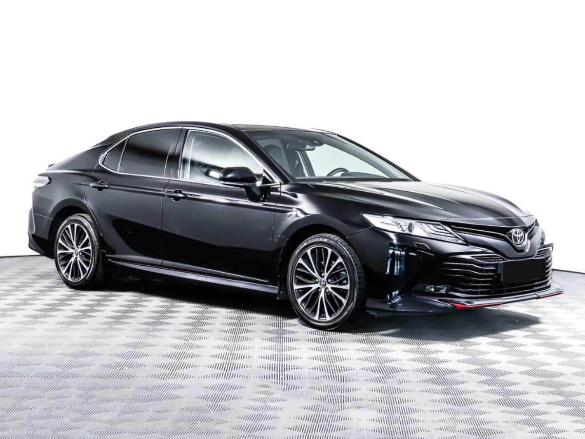 Toyota Camry с пробегом — 2020 год. Фото: #2
