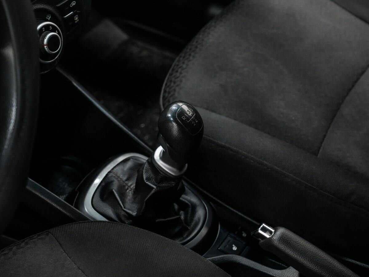 Kia Rio с пробегом — 2012 год. Фото: #17