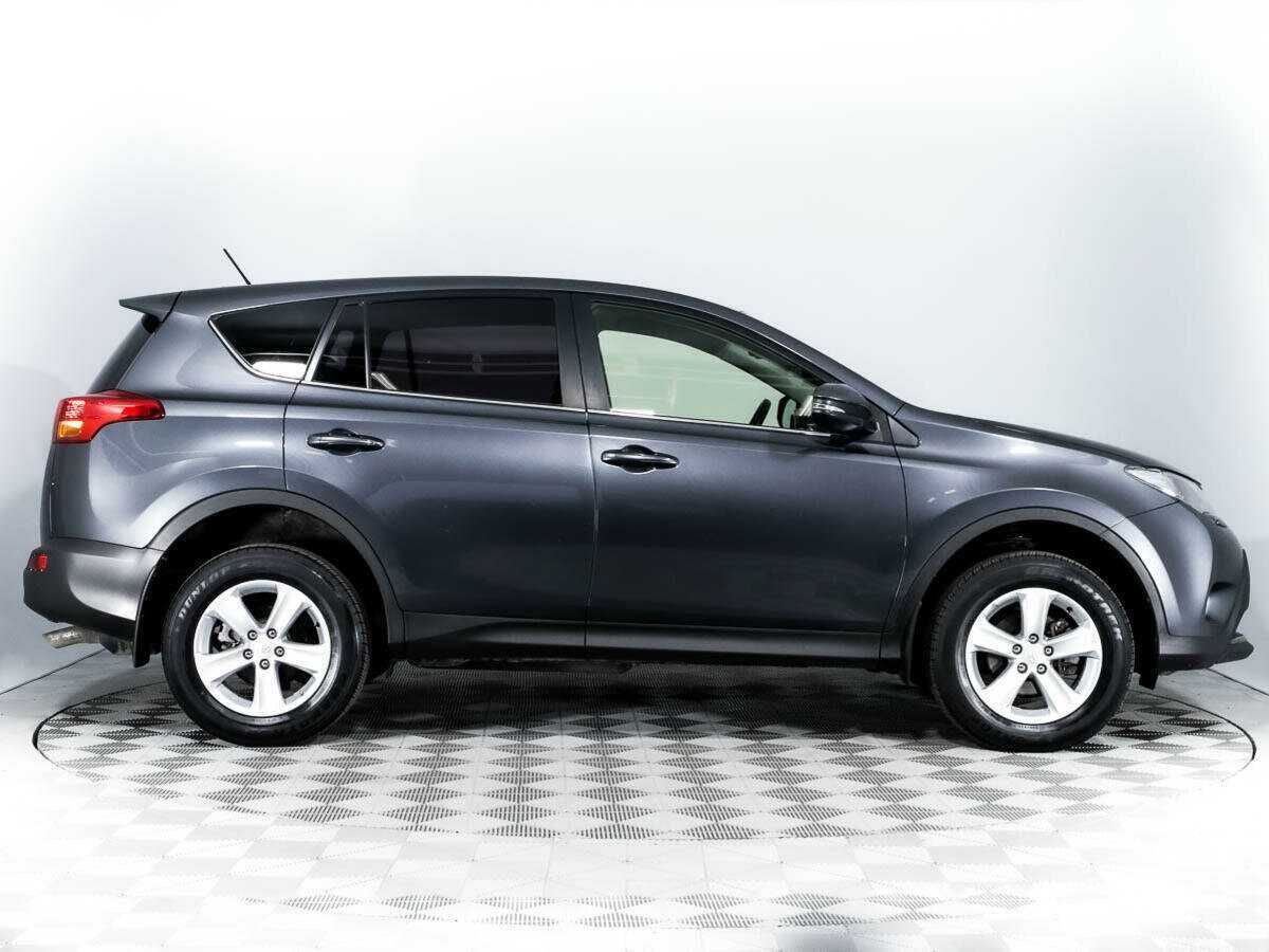 Toyota RAV4 с пробегом — 2013 год. Фото: #3