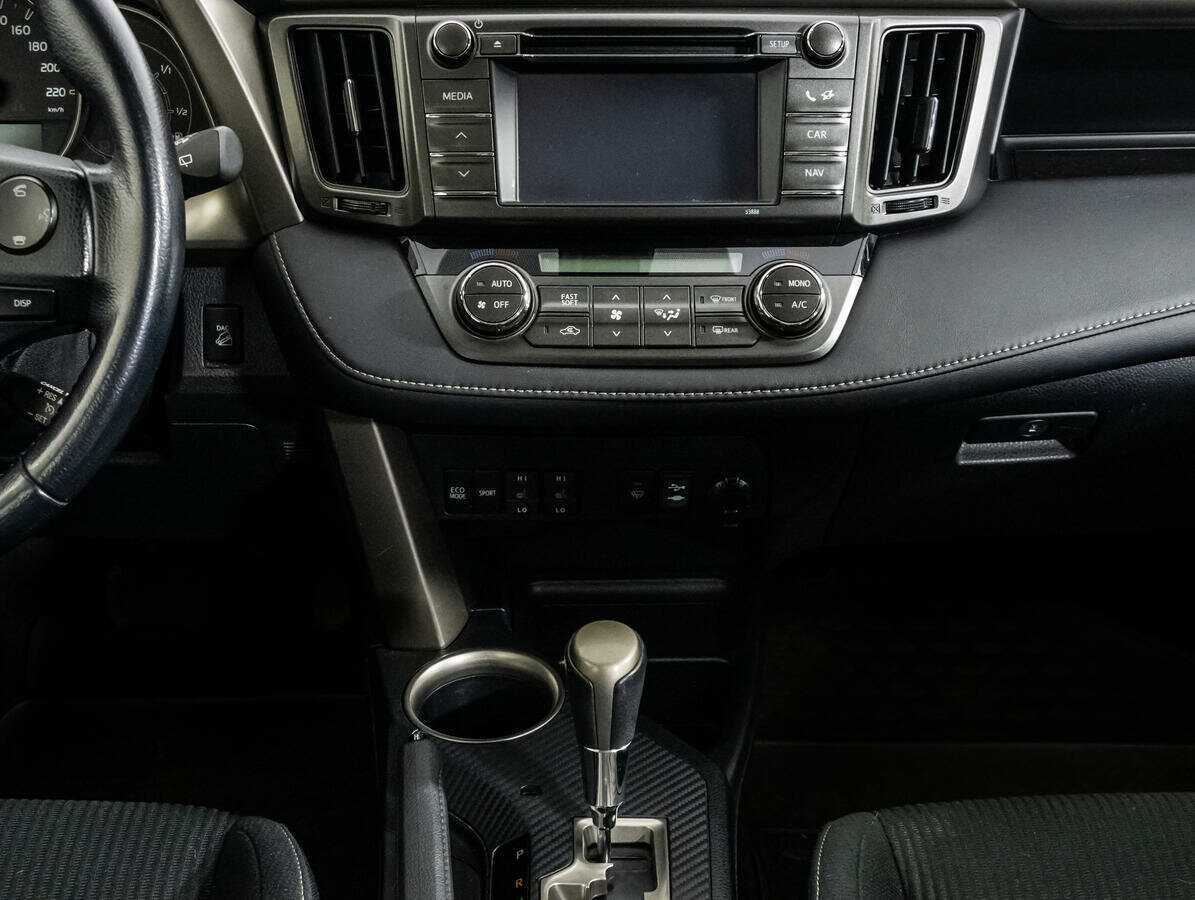 Toyota RAV4 с пробегом — 2013 год. Фото: #12