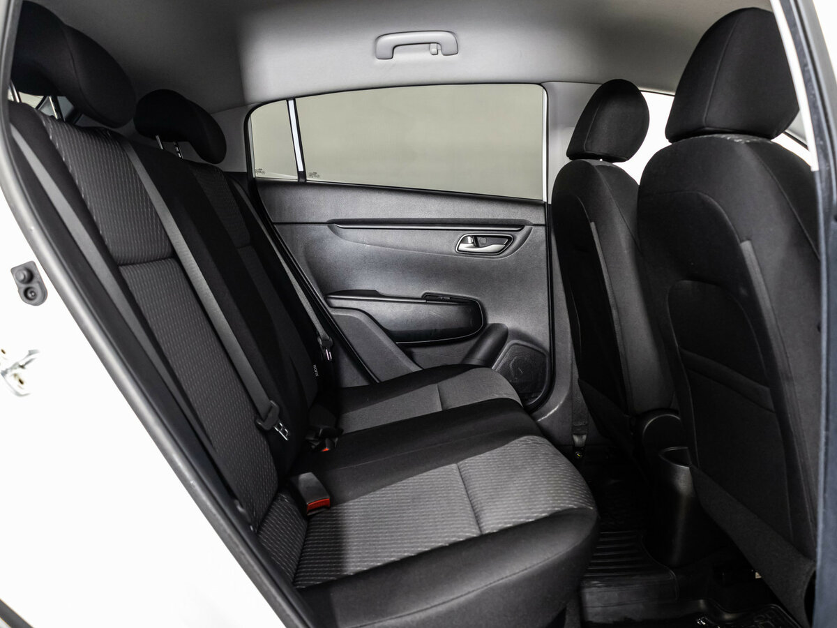 Kia Rio с пробегом — 2018 год. Фото: #12