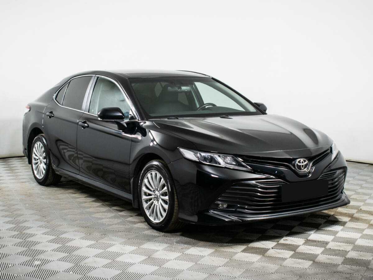 Toyota Camry с пробегом — 2020 год. Фото: #2