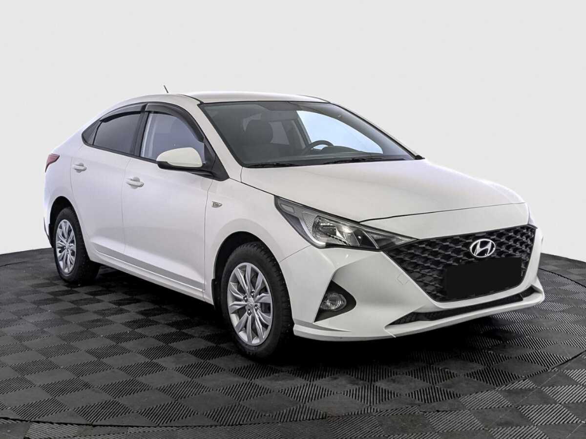 Hyundai Solaris с пробегом — 2022 год. Фото: #2