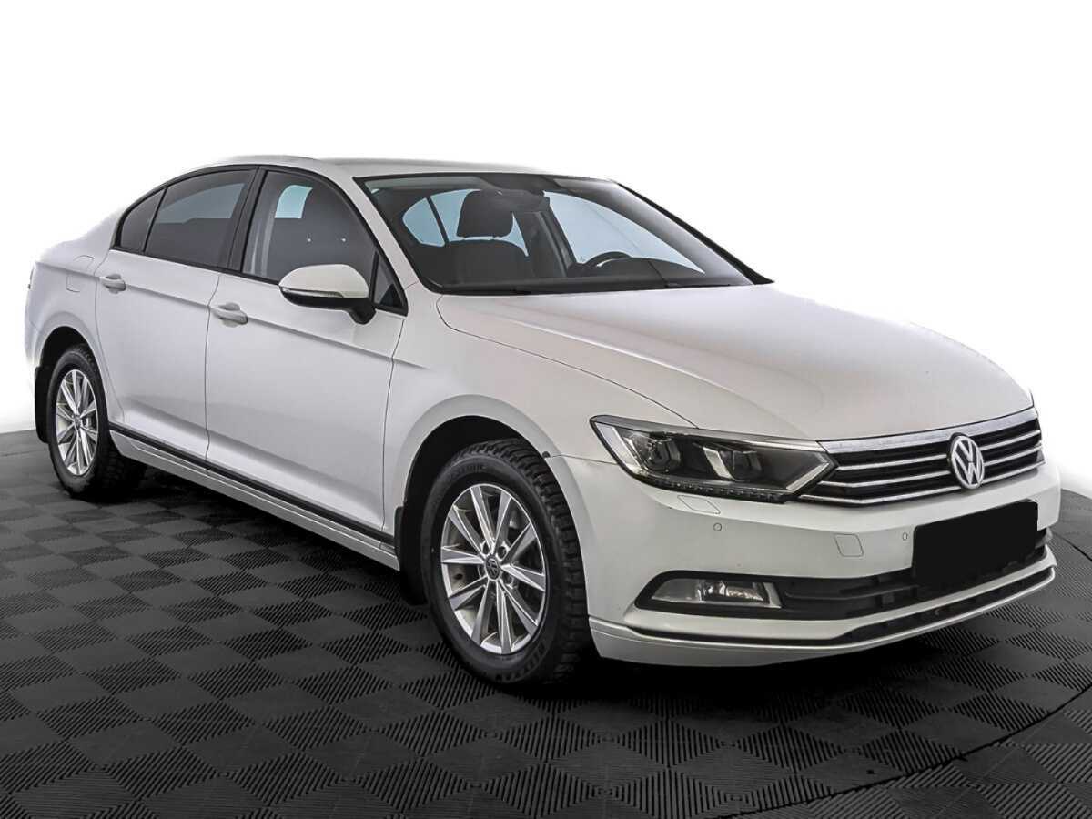 Volkswagen Passat с пробегом — 2016 год. Фото: #2