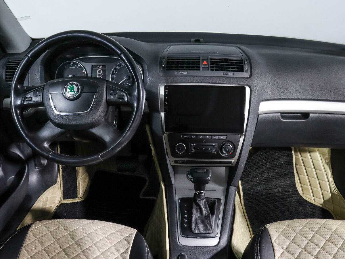 Skoda Octavia с пробегом — 2012 год. Фото: #11