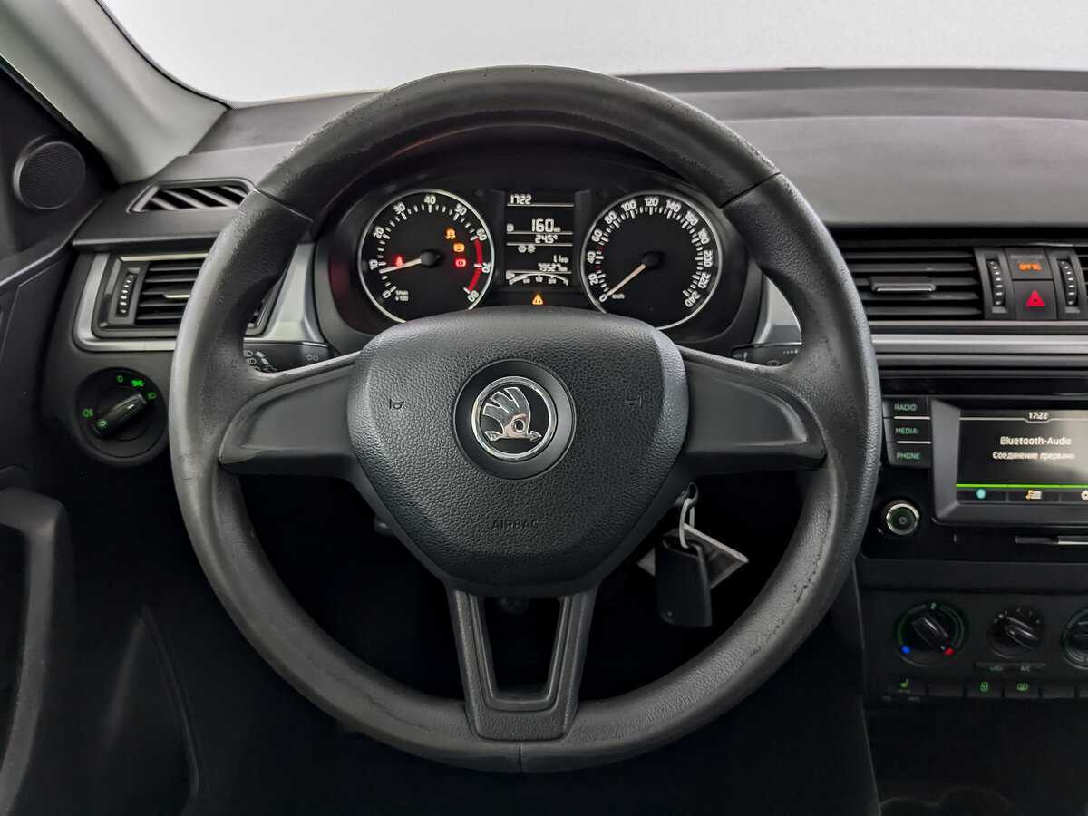 Skoda Rapid с пробегом — 2017 год. Фото: #20