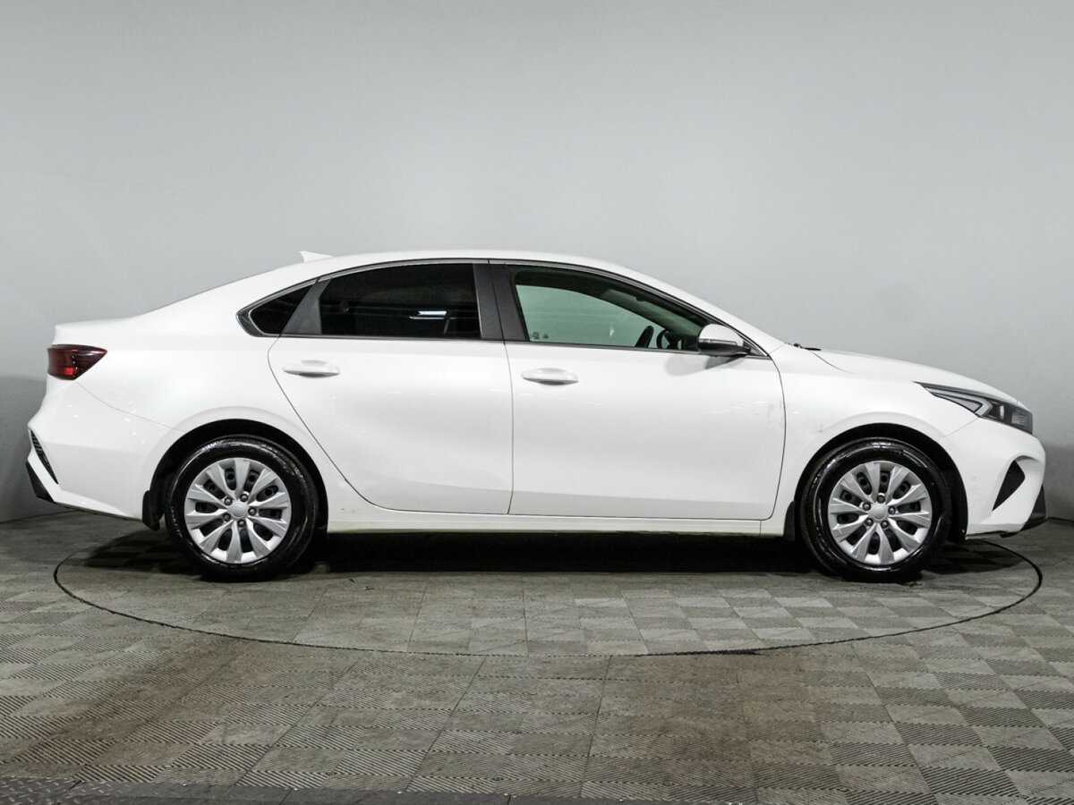 Kia Cerato с пробегом — 2022 год. Фото: #3