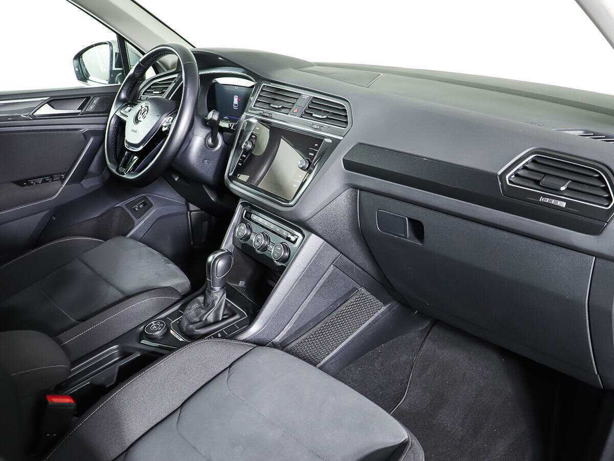 Volkswagen Tiguan с пробегом — 2018 год. Фото: #8