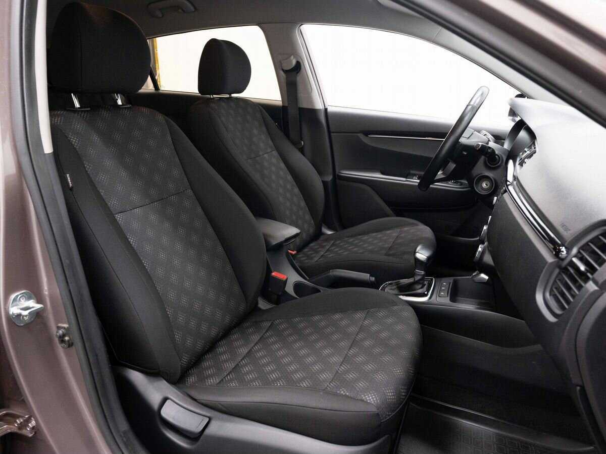 Kia Rio с пробегом — 2018 год. Фото: #11