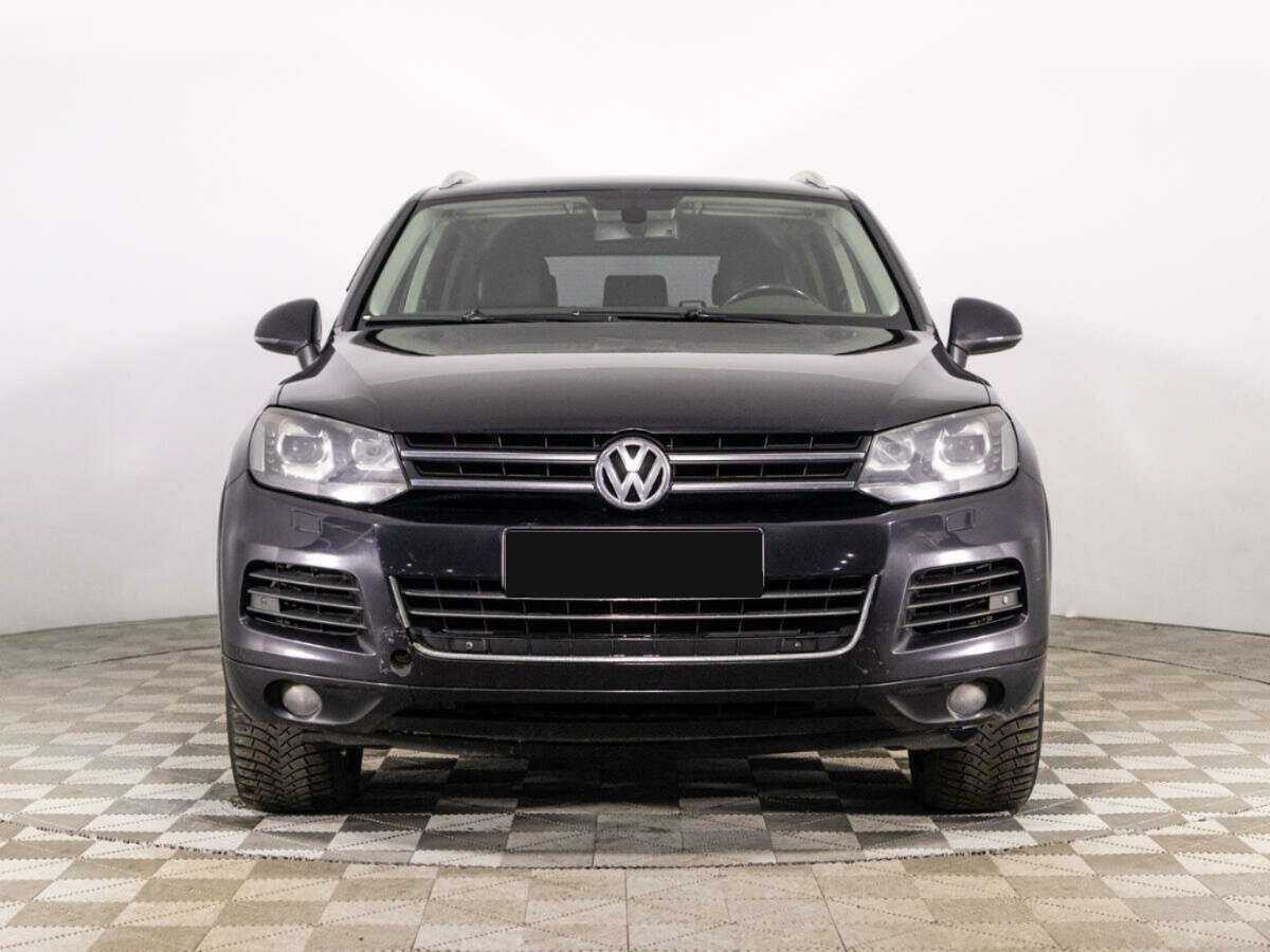 Volkswagen Touareg с пробегом — 2012 год. Фото: #1