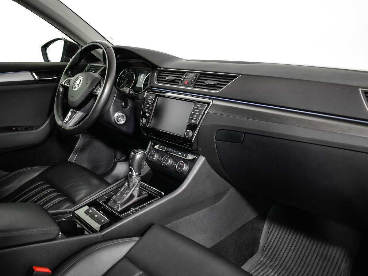 Skoda Superb с пробегом — 2016 год. Фото: #8