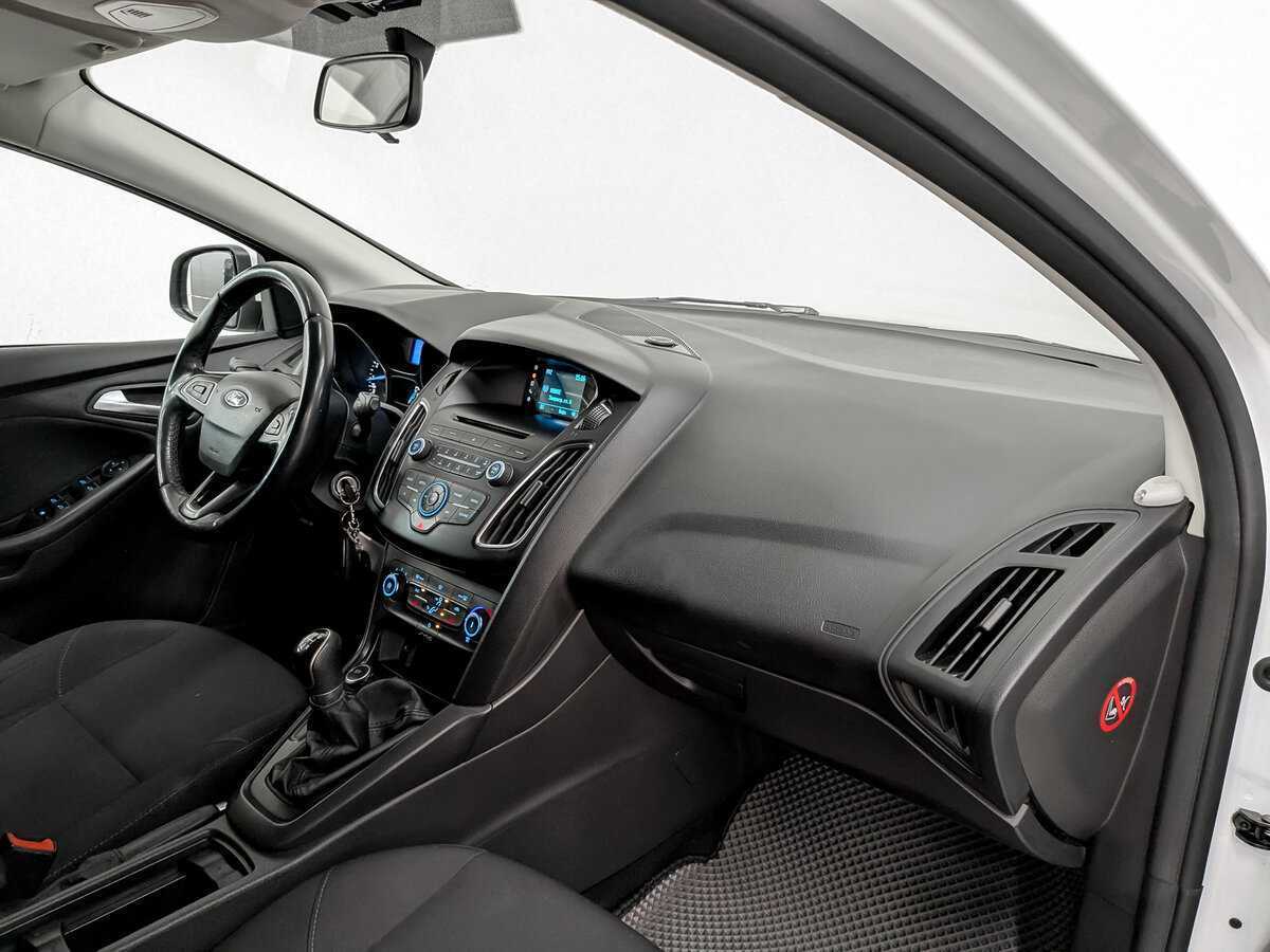 Ford Focus с пробегом — 2015 год. Фото: #10