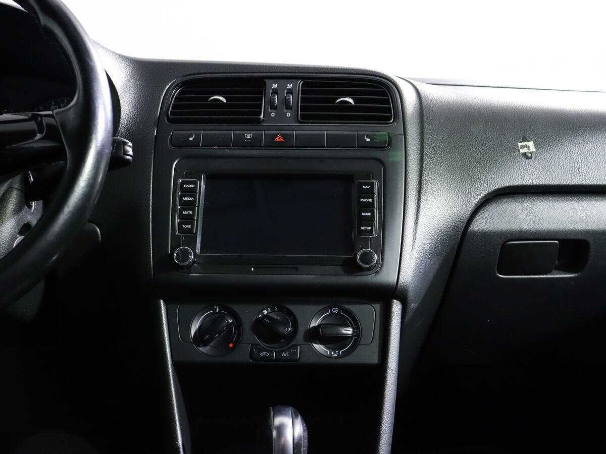 Volkswagen Polo с пробегом — 2016 год. Фото: #11