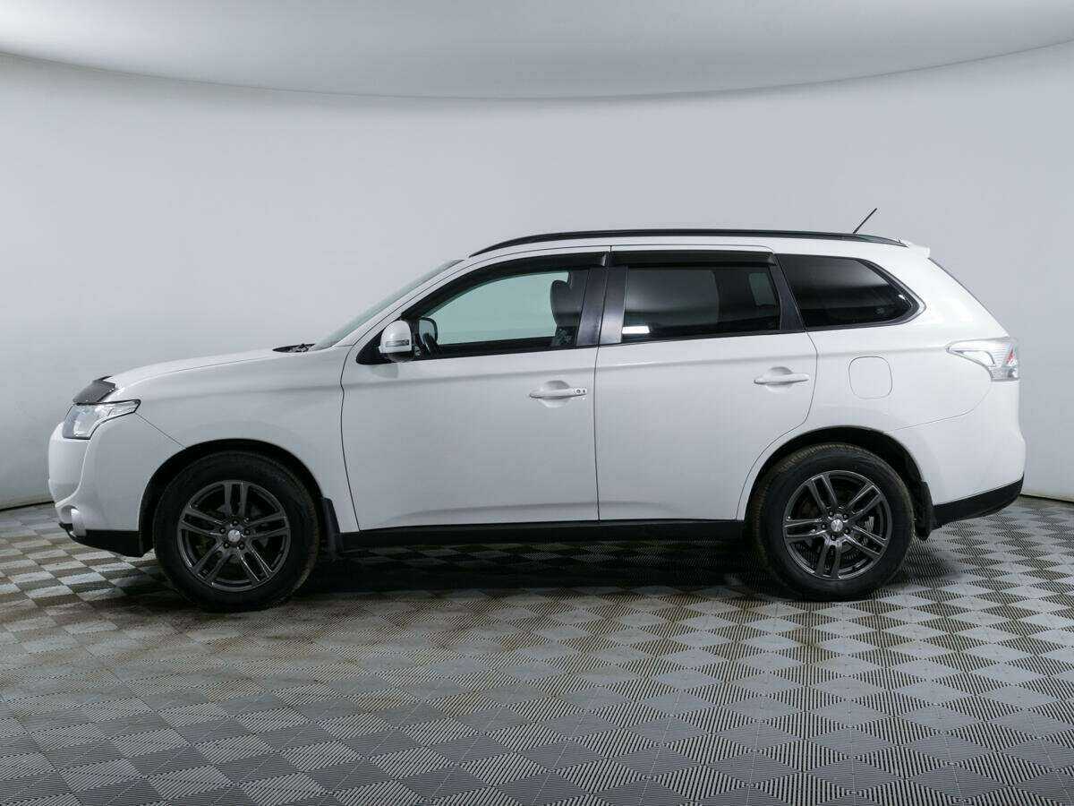 Mitsubishi Outlander с пробегом — 2012 год. Фото: #7