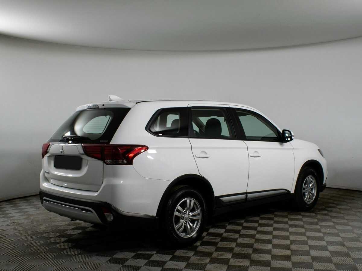 Mitsubishi Outlander с пробегом — 2020 год. Фото: #4