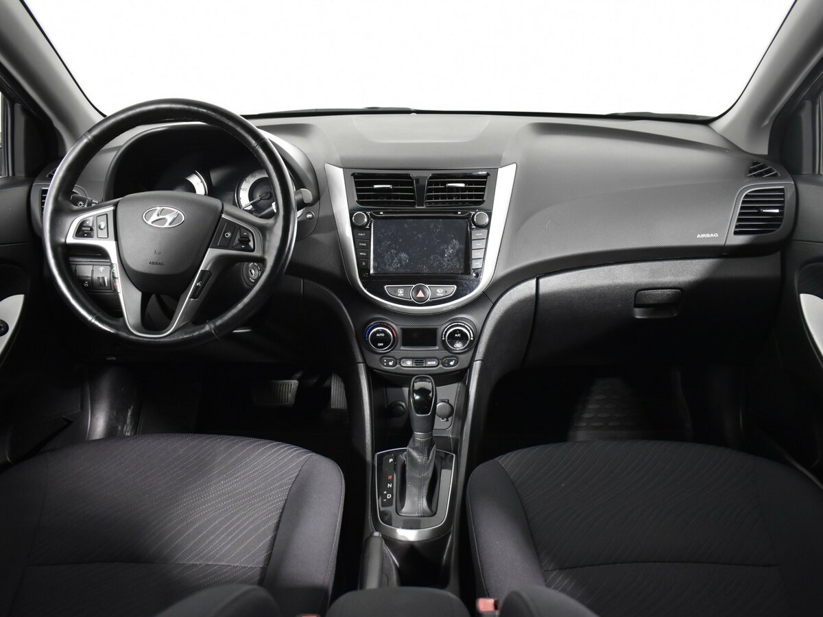 Hyundai Solaris с пробегом — 2016 год. Фото: #10
