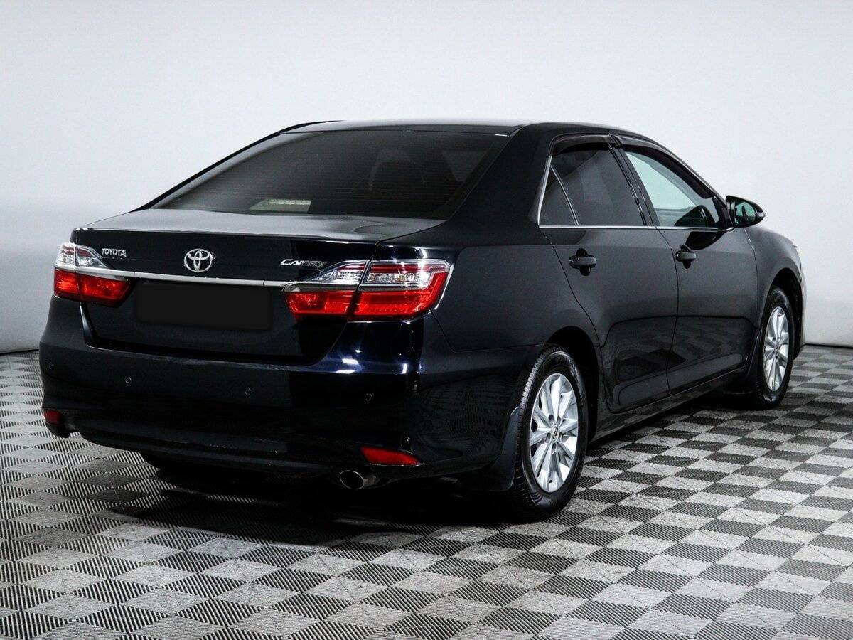 Toyota Camry с пробегом — 2015 год. Фото: #3