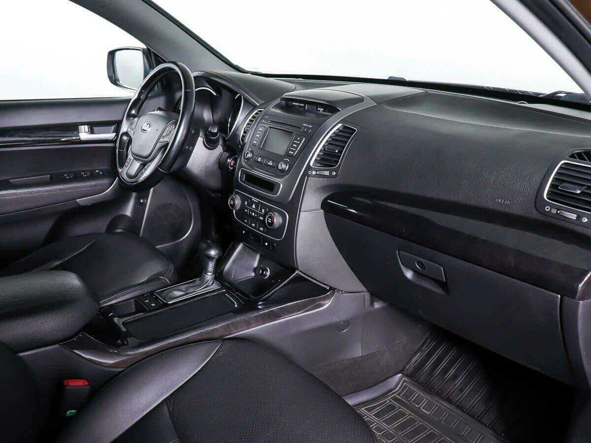 Kia Sorento с пробегом — 2016 год. Фото: #8