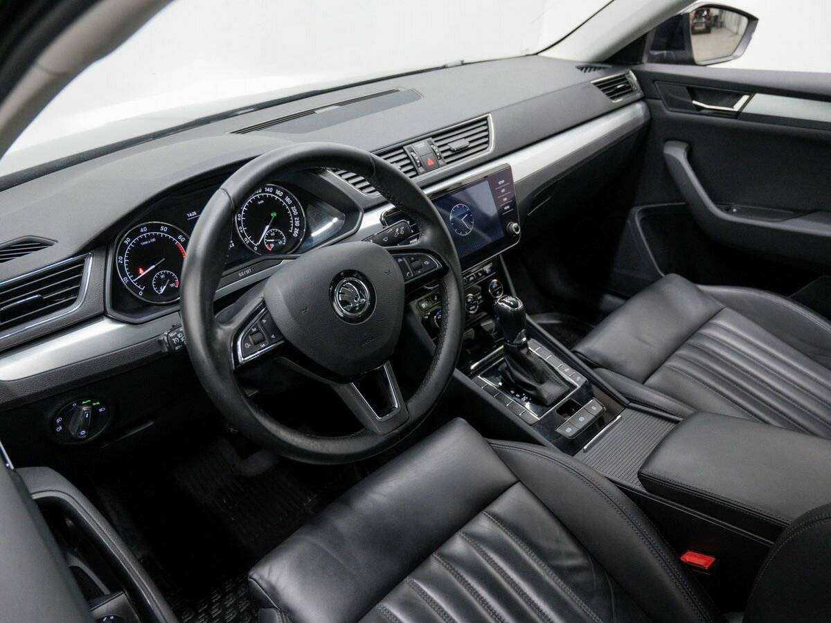 Skoda Superb с пробегом — 2017 год. Фото: #13