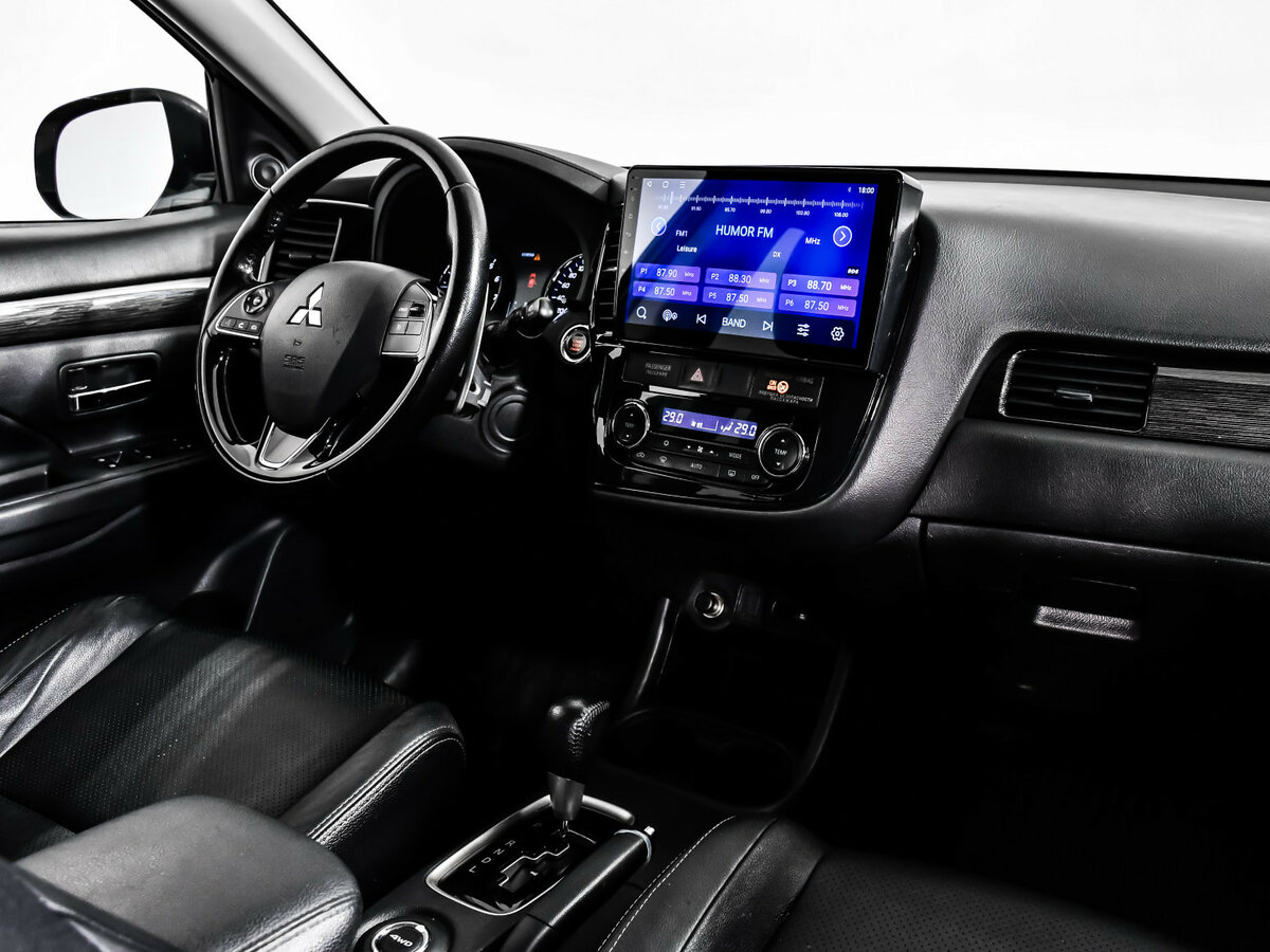 Mitsubishi Outlander с пробегом — 2016 год. Фото: #12