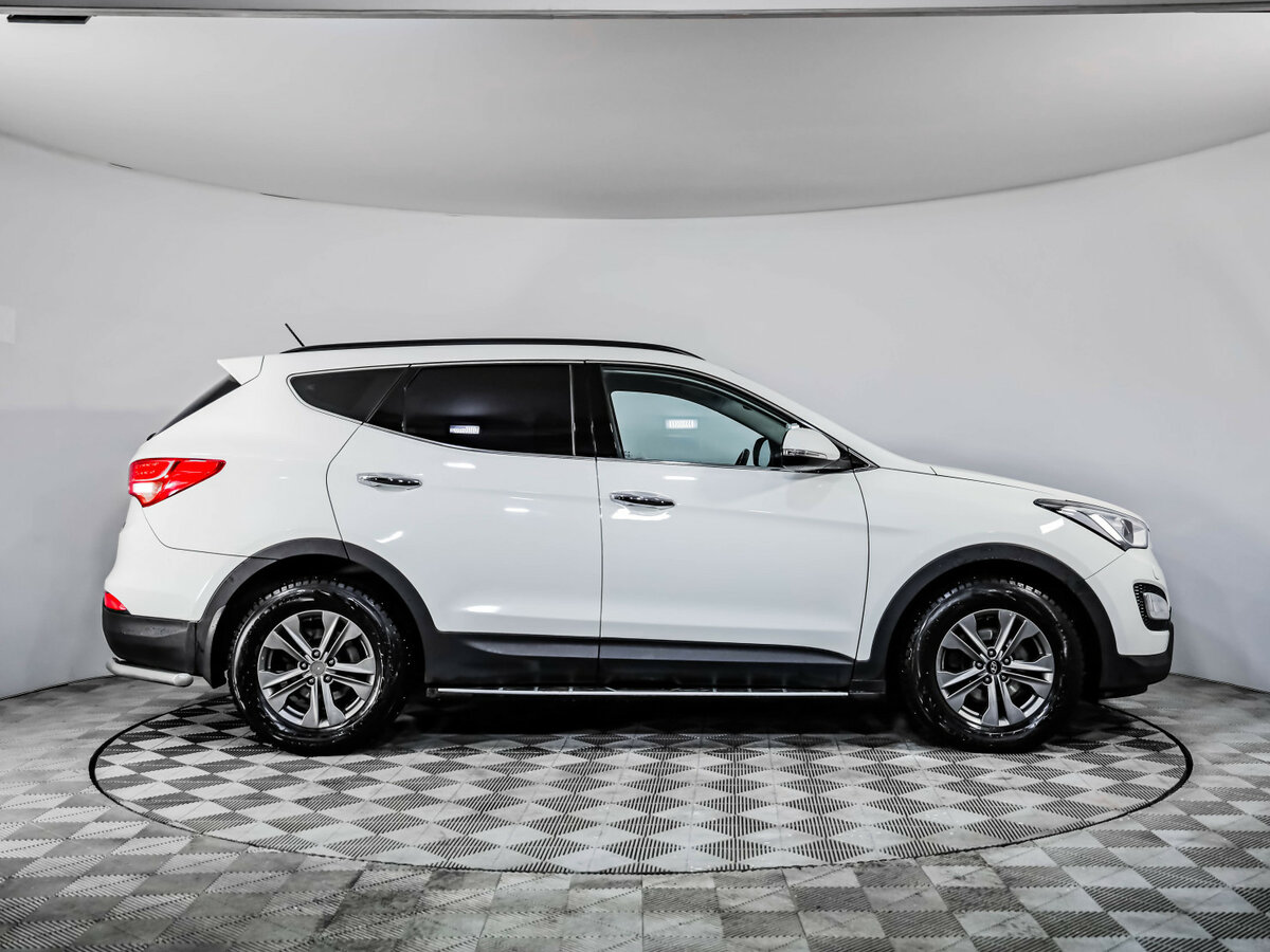 Hyundai Santa Fe с пробегом — 2014 год. Фото: #3