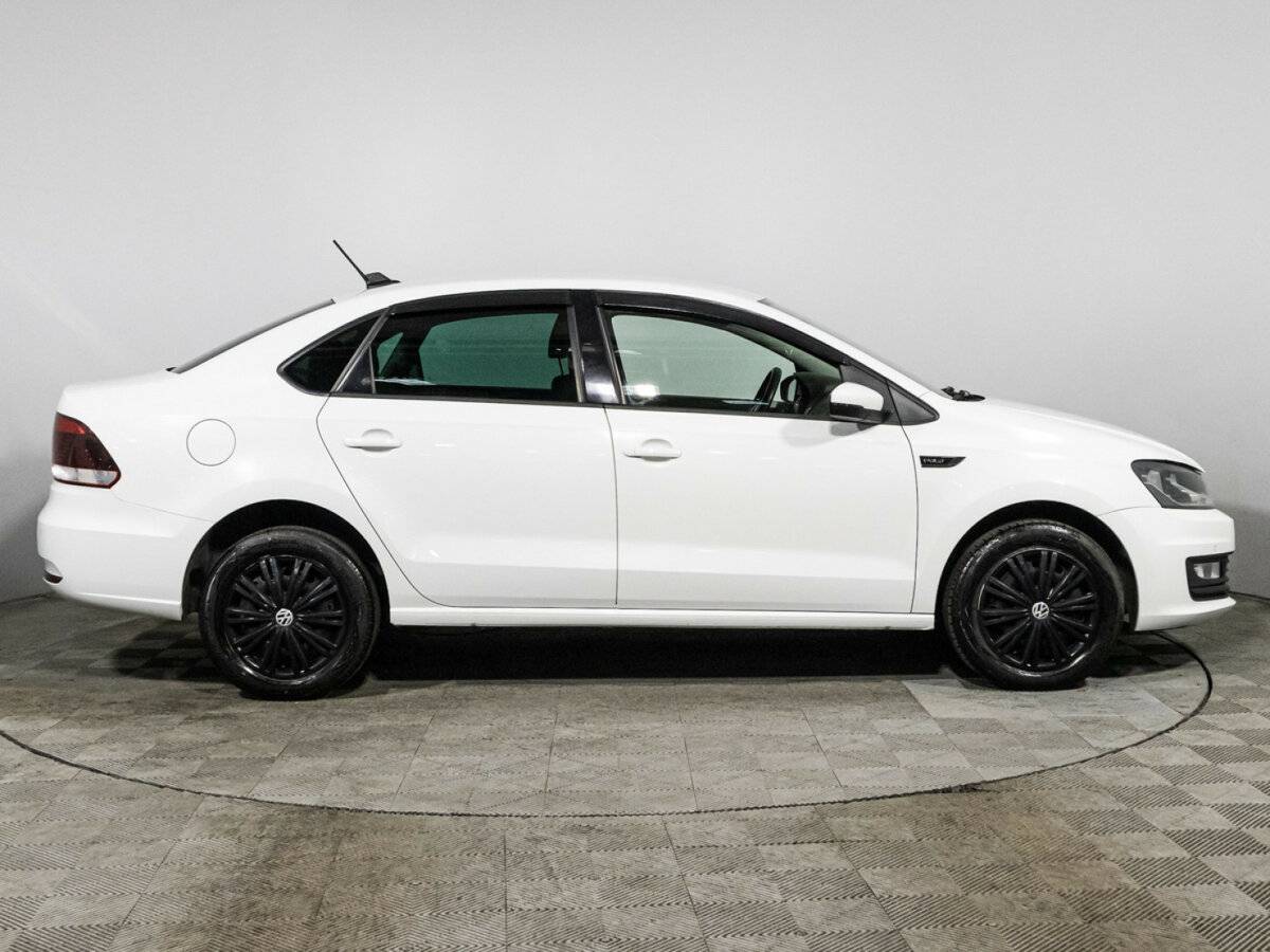 Volkswagen Polo с пробегом — 2018 год. Фото: #3