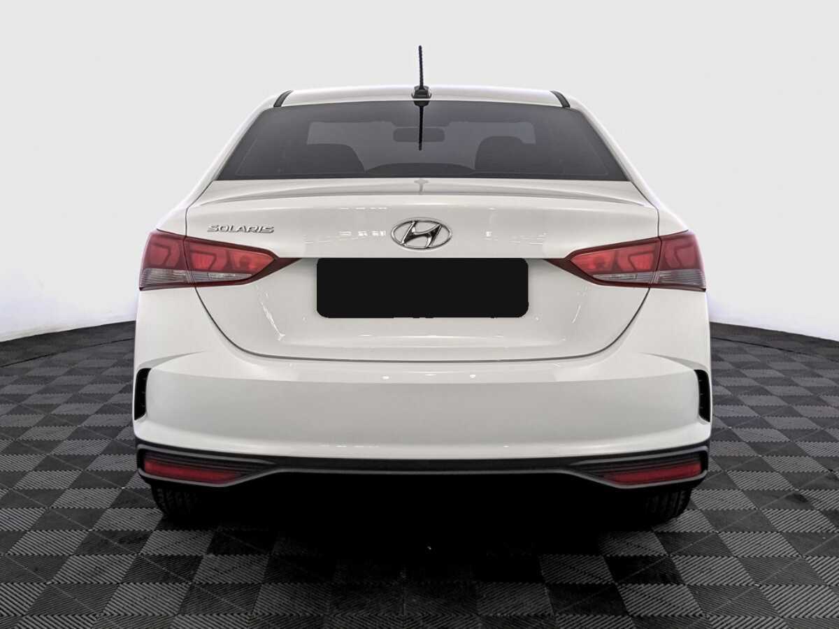 Hyundai Solaris с пробегом — 2022 год. Фото: #5