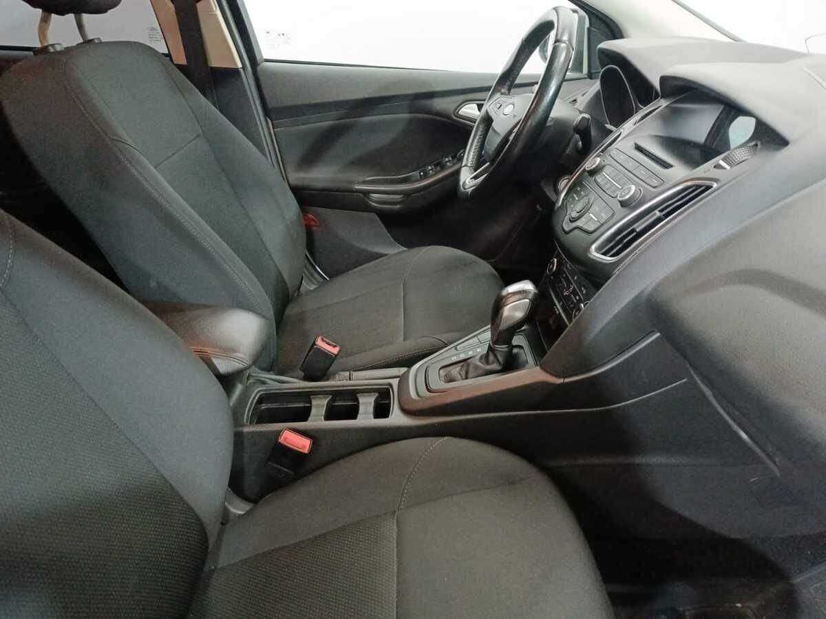 Ford Focus с пробегом — 2016 год. Фото: #9