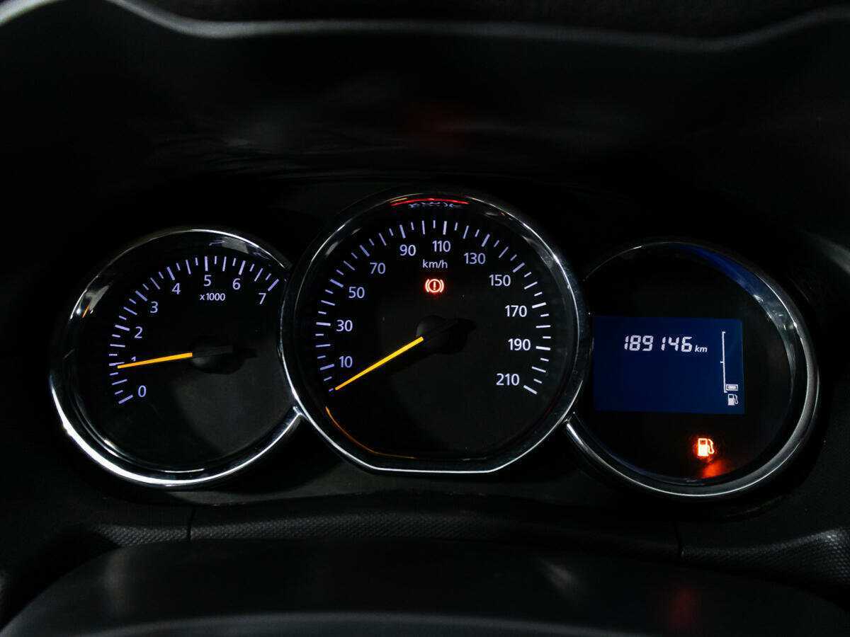 Renault Duster с пробегом — 2016 год. Фото: #11