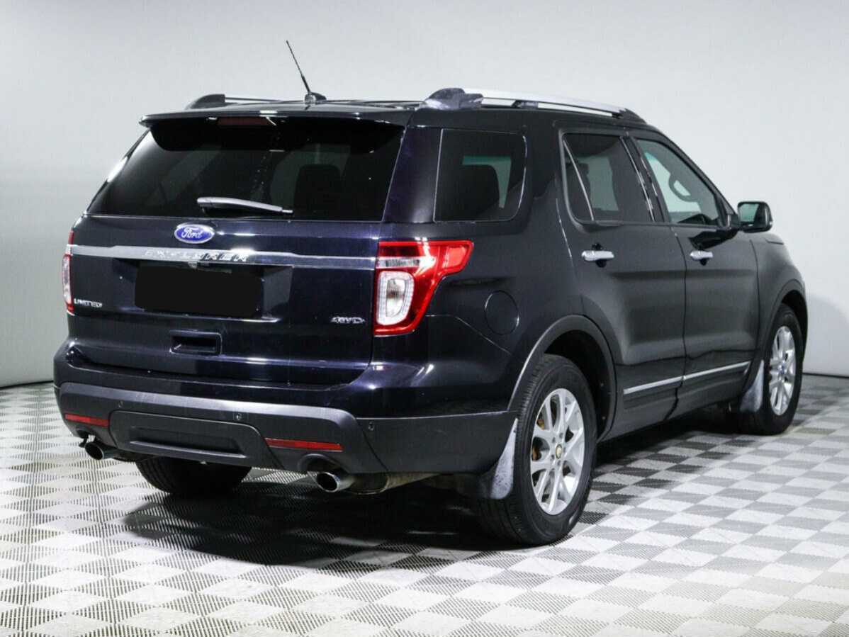 Ford Explorer с пробегом — 2013 год. Фото: #2