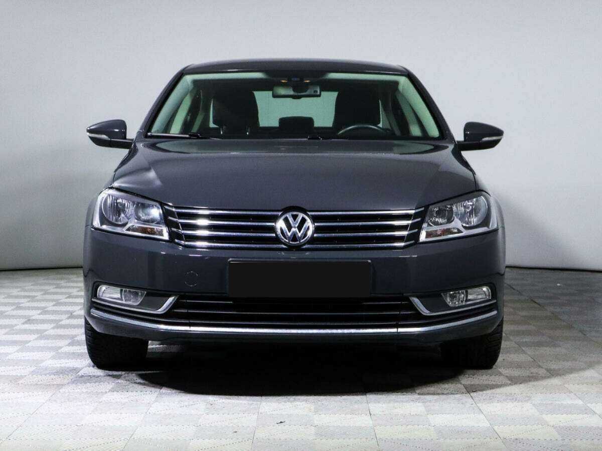 Volkswagen Passat с пробегом — 2014 год. Фото: #1