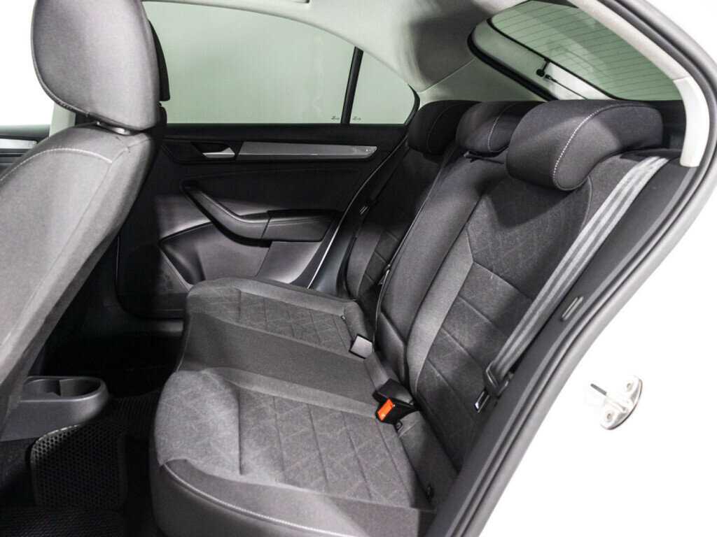 Volkswagen Polo с пробегом — 2020 год. Фото: #9