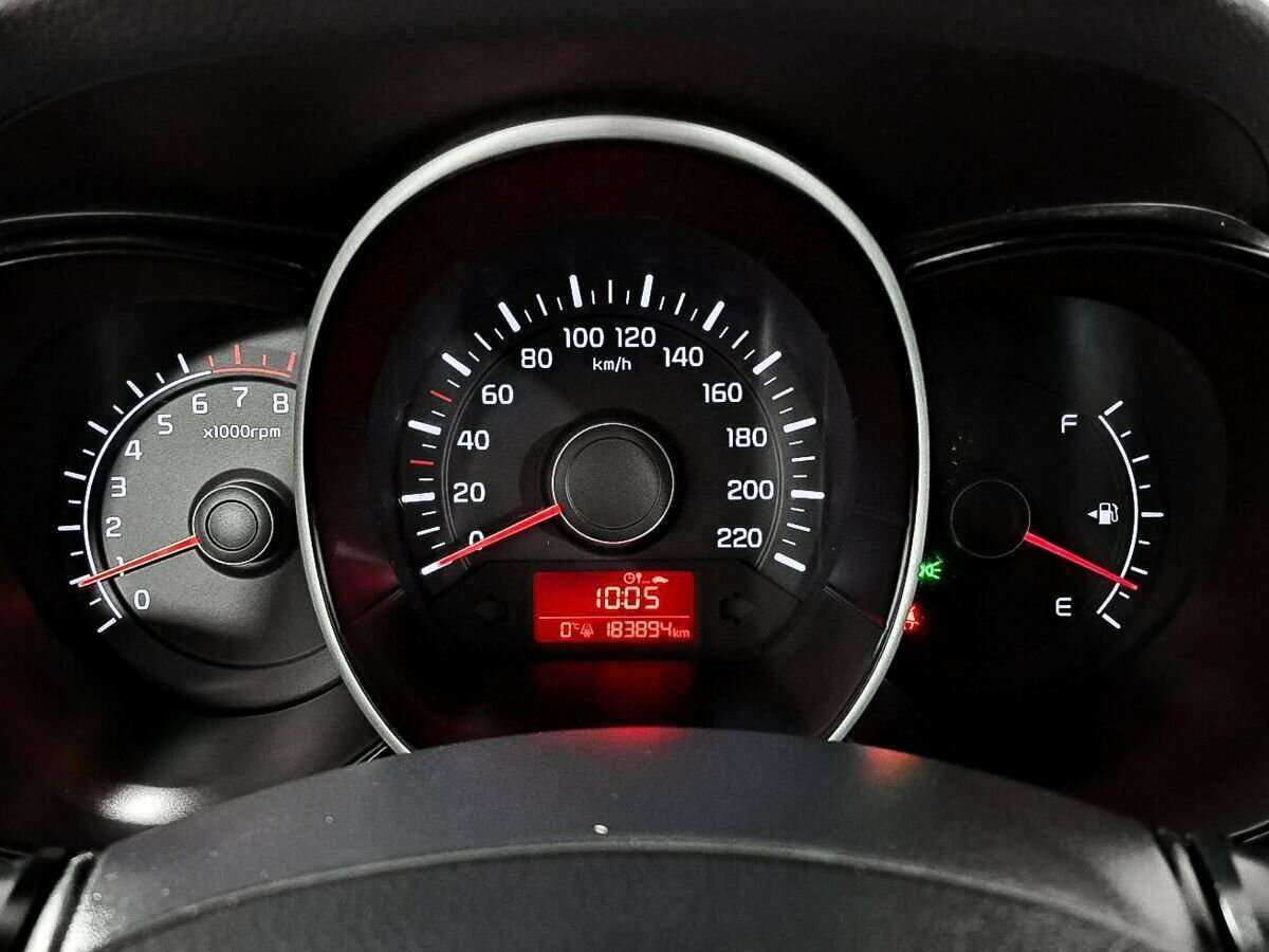 Kia Rio с пробегом — 2015 год. Фото: #10