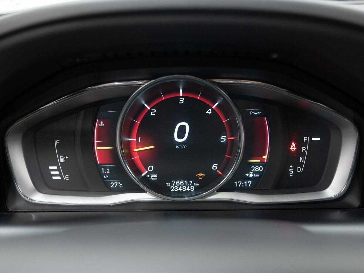 Volvo XC60 с пробегом — 2014 год. Фото: #16