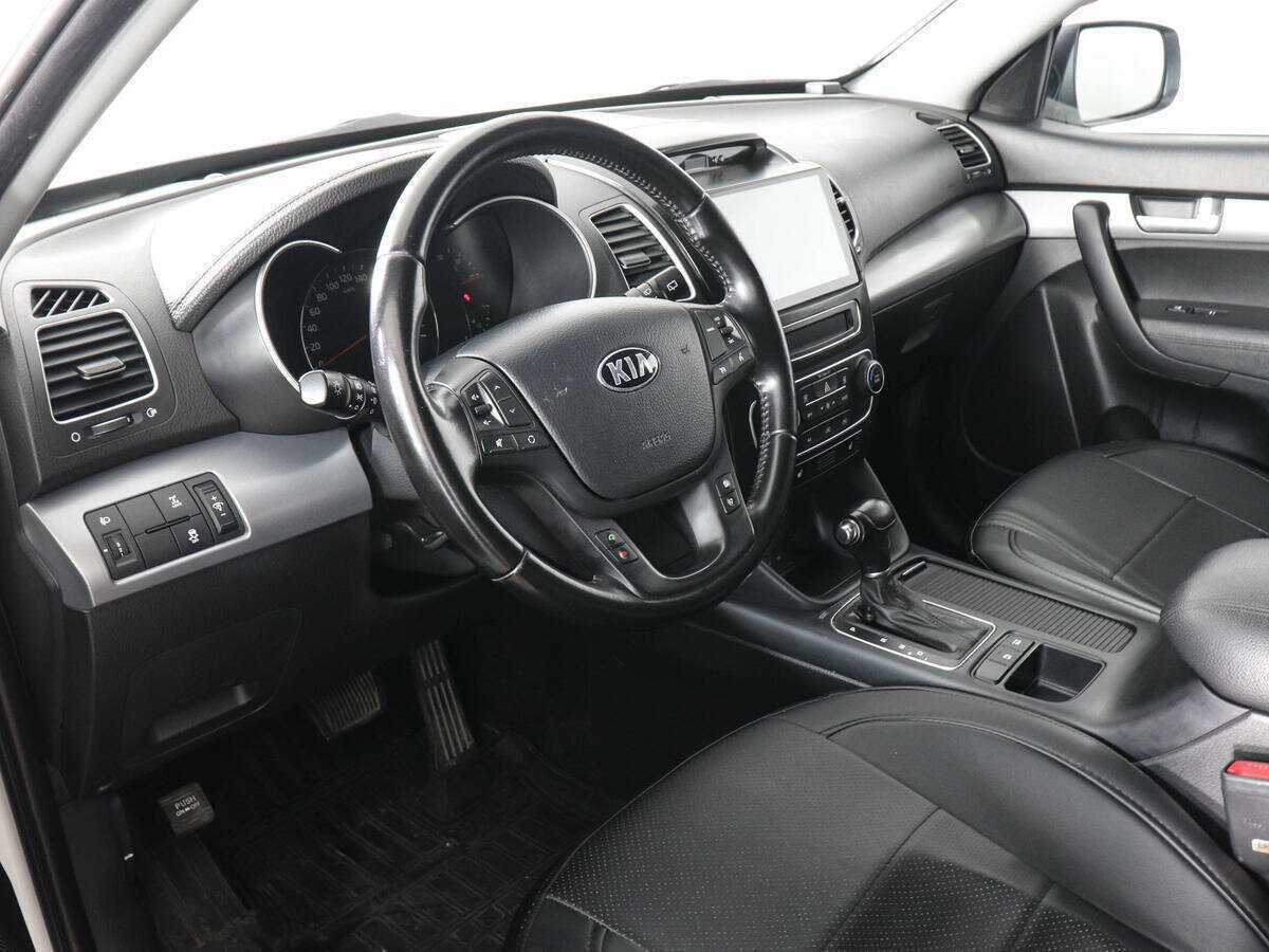 Kia Sorento с пробегом — 2013 год. Фото: #5