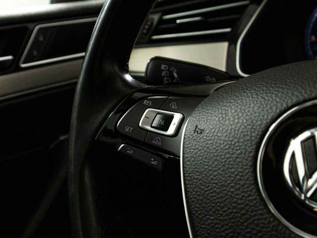 Volkswagen Passat с пробегом — 2016 год. Фото: #19
