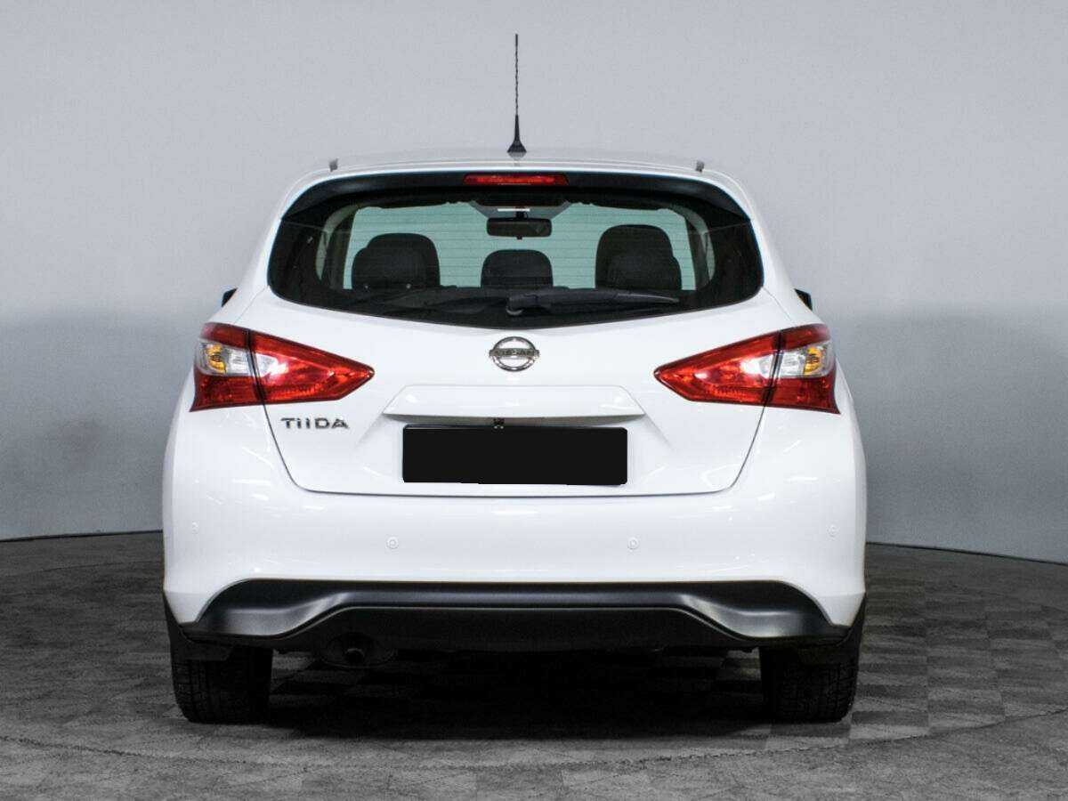 Nissan Tiida с пробегом — 2015 год. Фото: #5