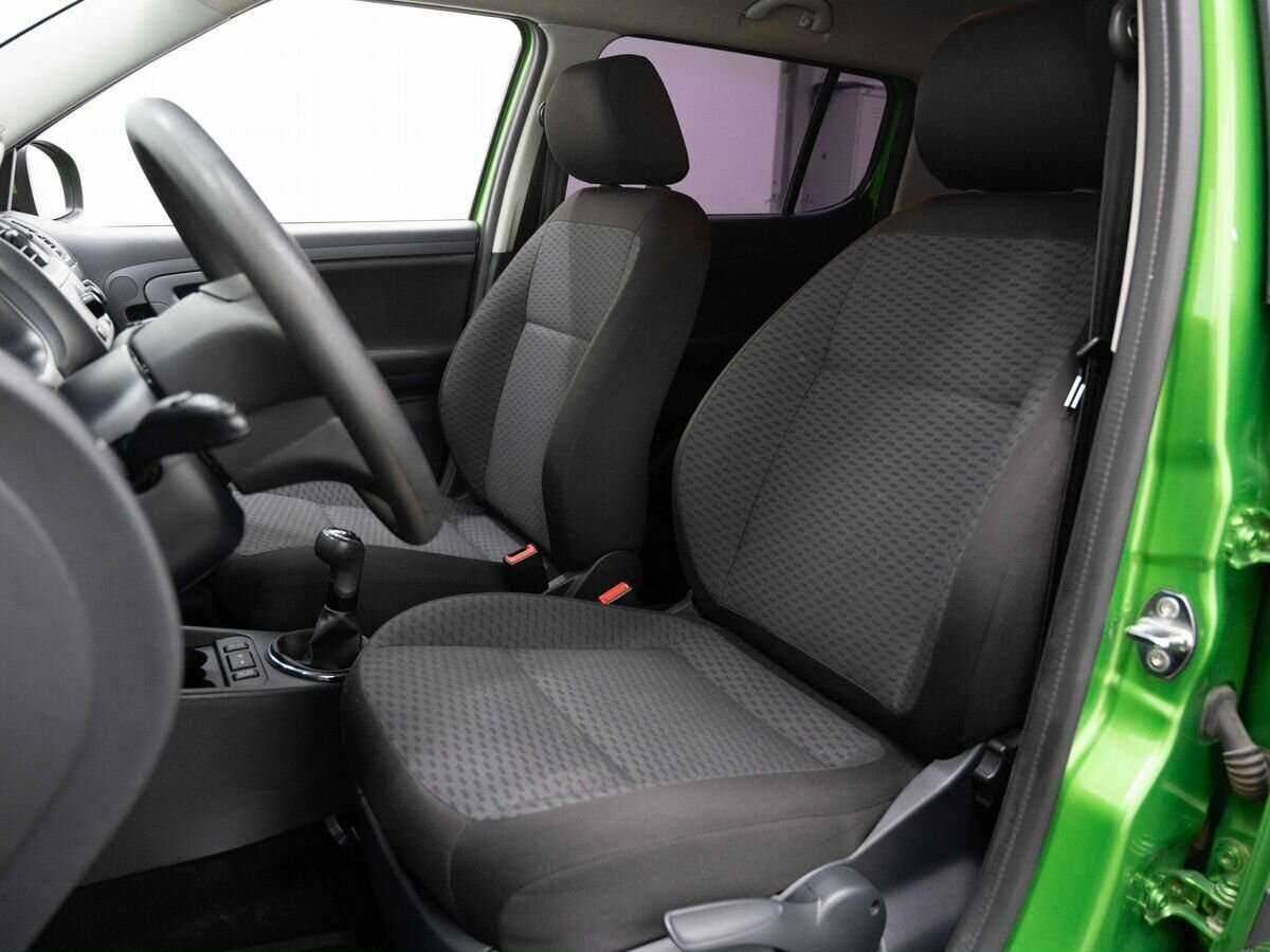 Skoda Fabia с пробегом — 2012 год. Фото: #7