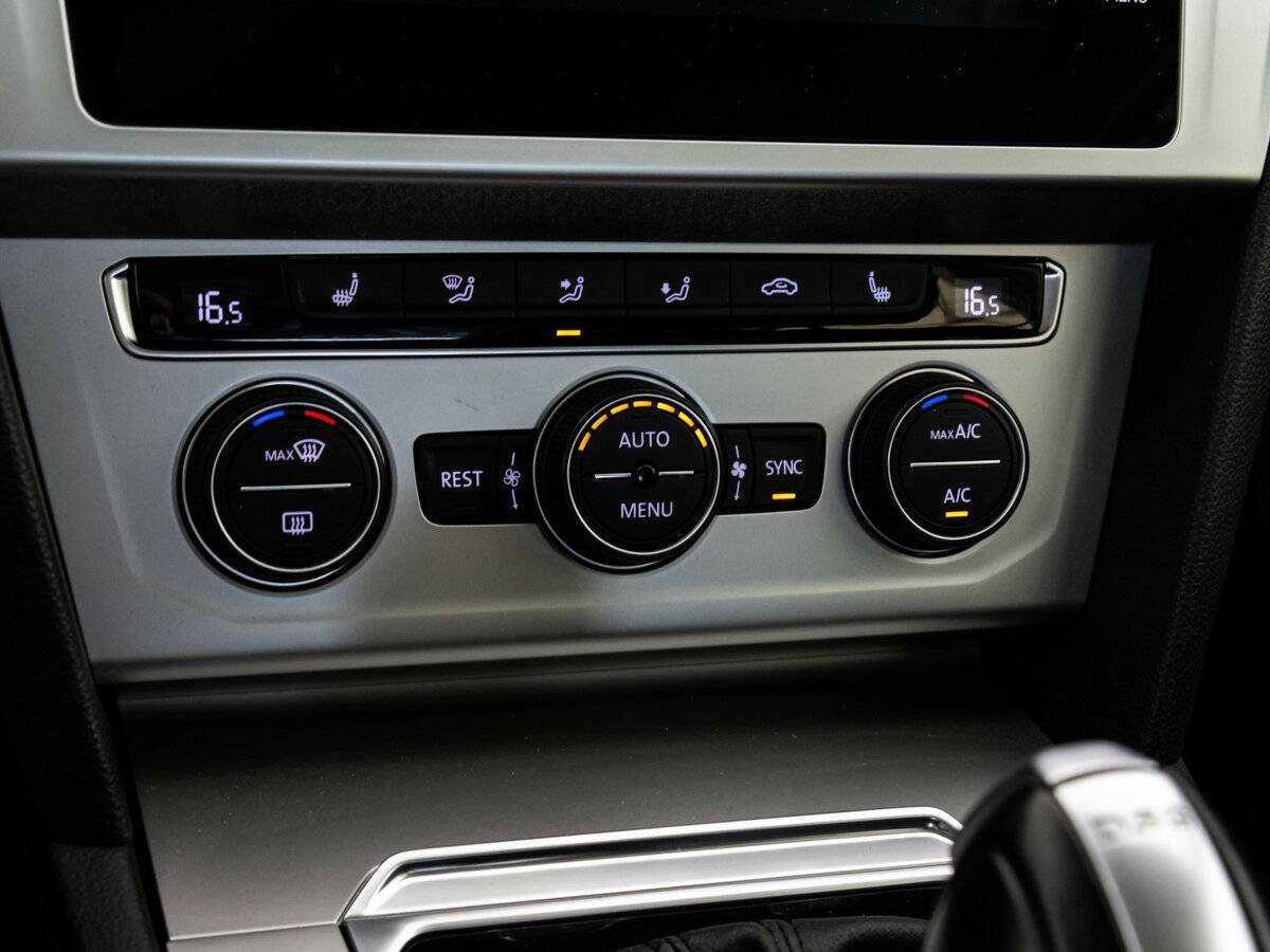 Volkswagen Passat с пробегом — 2018 год. Фото: #14