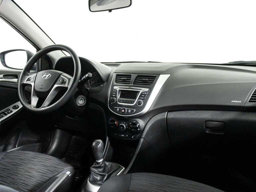 Hyundai Solaris с пробегом — 2016 год. Фото: #8