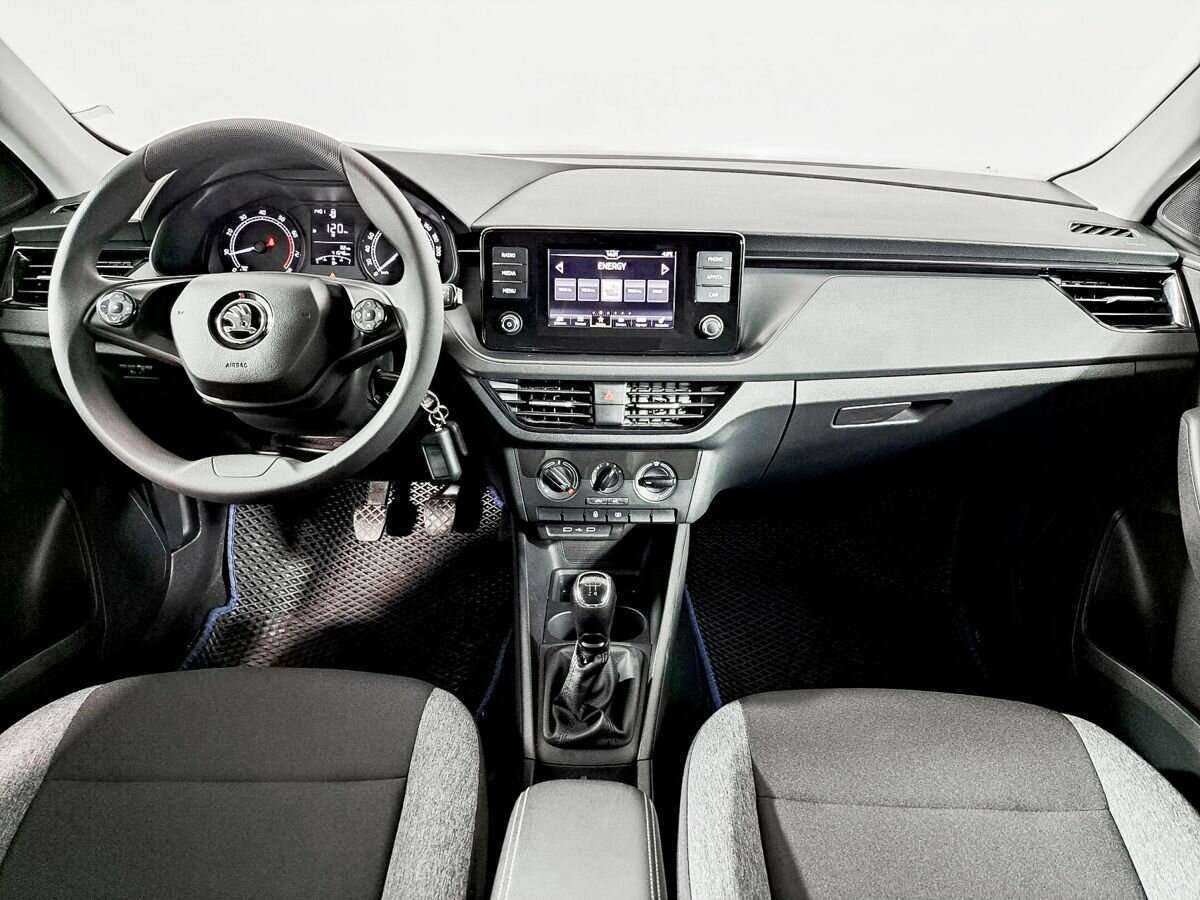 Skoda Rapid с пробегом — 2021 год. Фото: #11