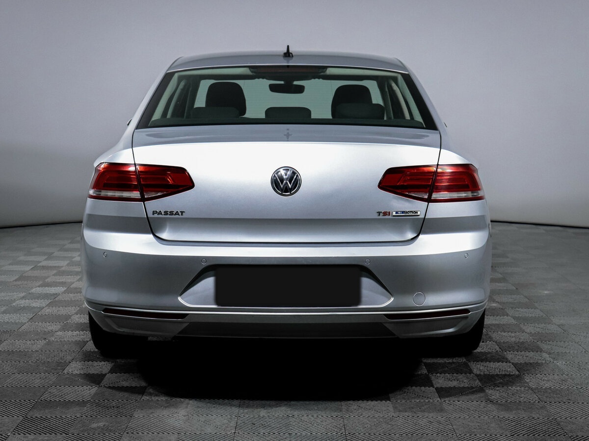 Volkswagen Passat с пробегом — 2017 год. Фото: #5
