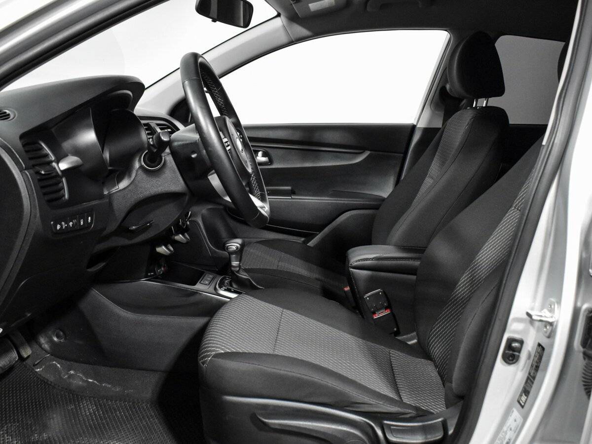 Kia Rio с пробегом — 2020 год. Фото: #9