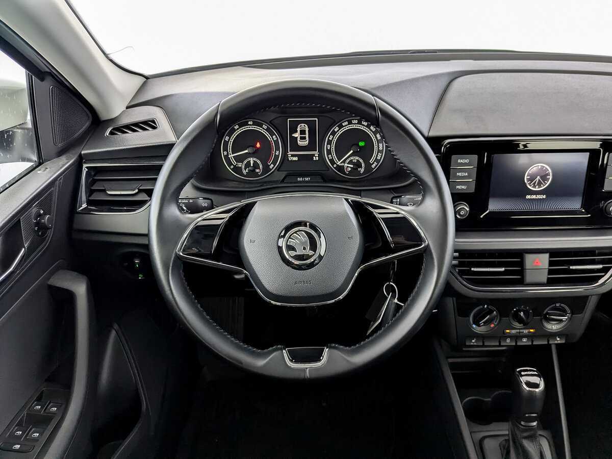 Skoda Rapid с пробегом — 2021 год. Фото: #16