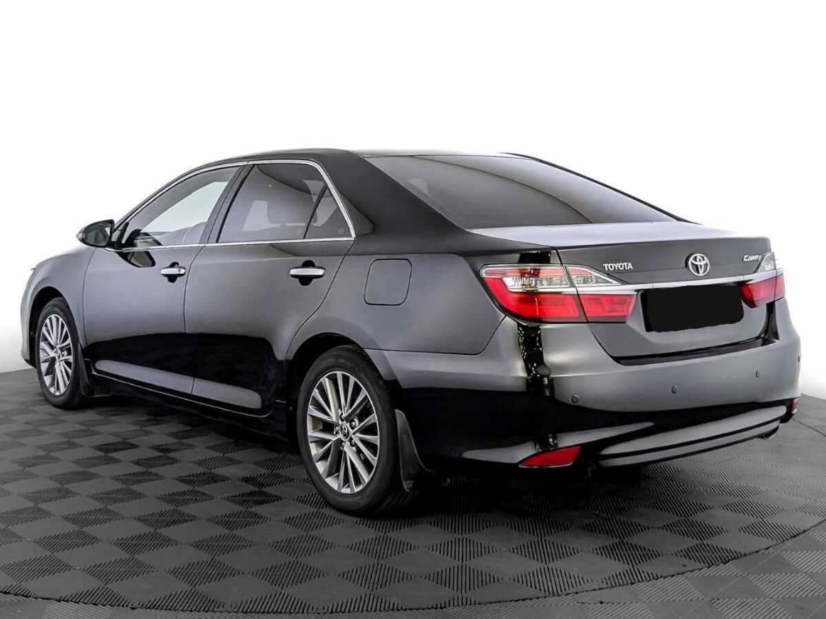 Toyota Camry с пробегом — 2016 год. Фото: #6