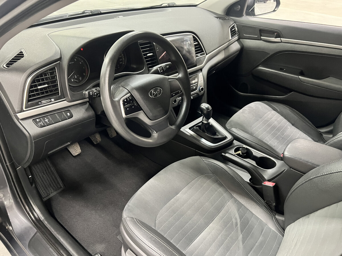 Hyundai Elantra с пробегом — 2016 год. Фото: #15