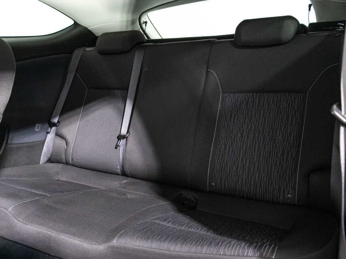 Opel Astra с пробегом — 2013 год. Фото: #9