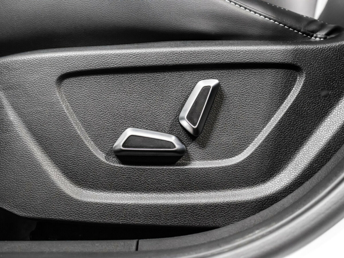 Geely Coolray с пробегом — 2023 год. Фото: #12