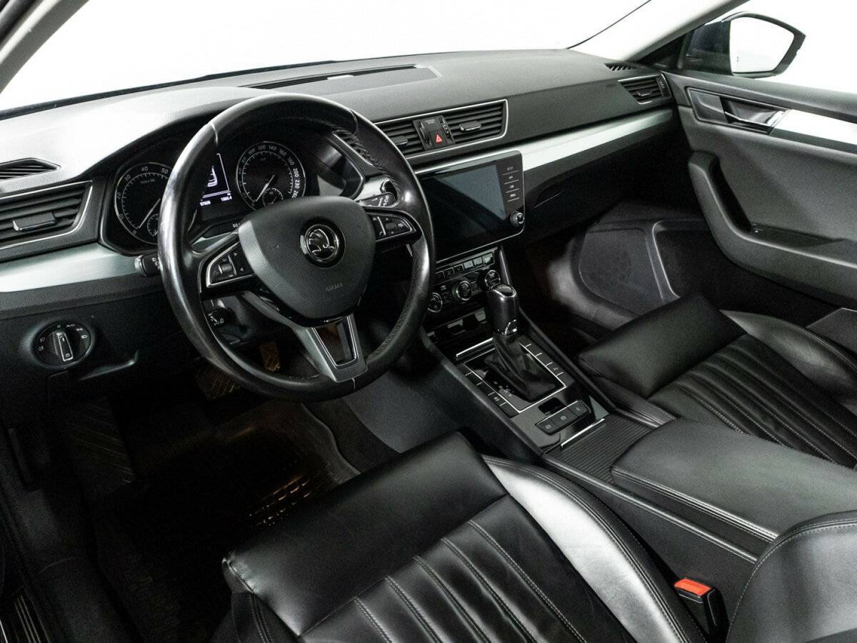 Skoda Superb с пробегом — 2018 год. Фото: #10